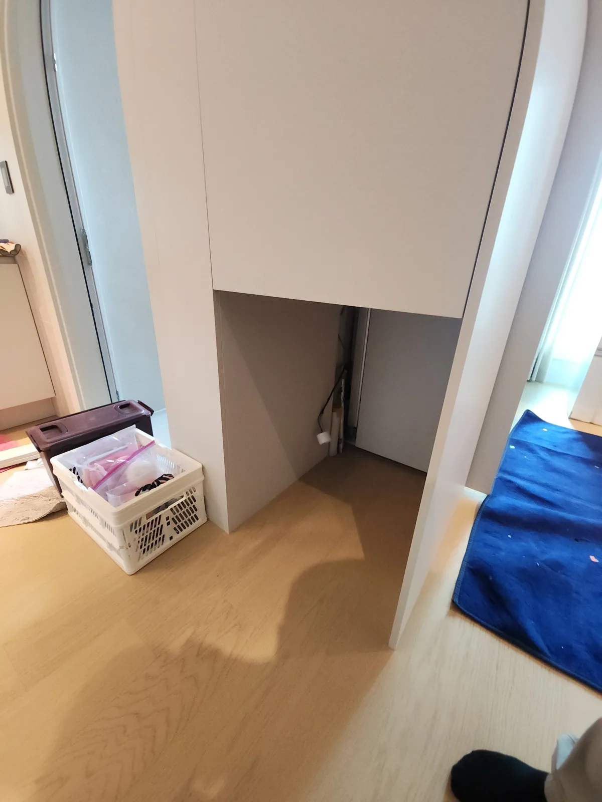 식기세척기 철거·원상복구 — 식기세척기를 빼낸 뒤 비어 있는 하부장 자리